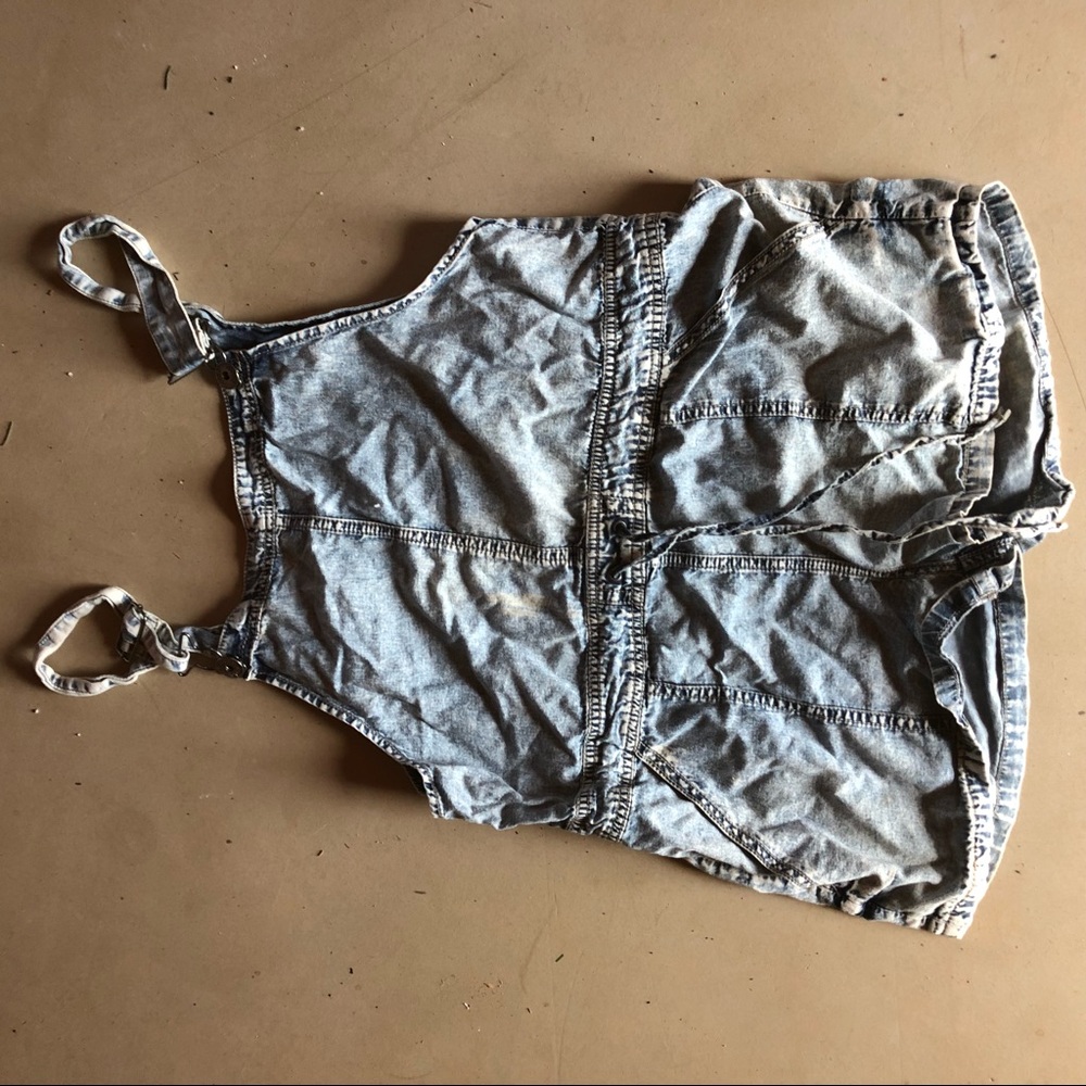 Short overalls